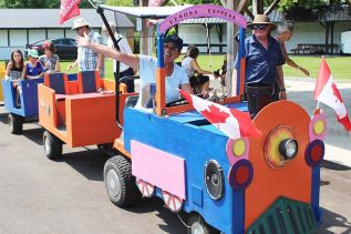 What would a Verona gathering be without train rides? Photo/Craig Bakay